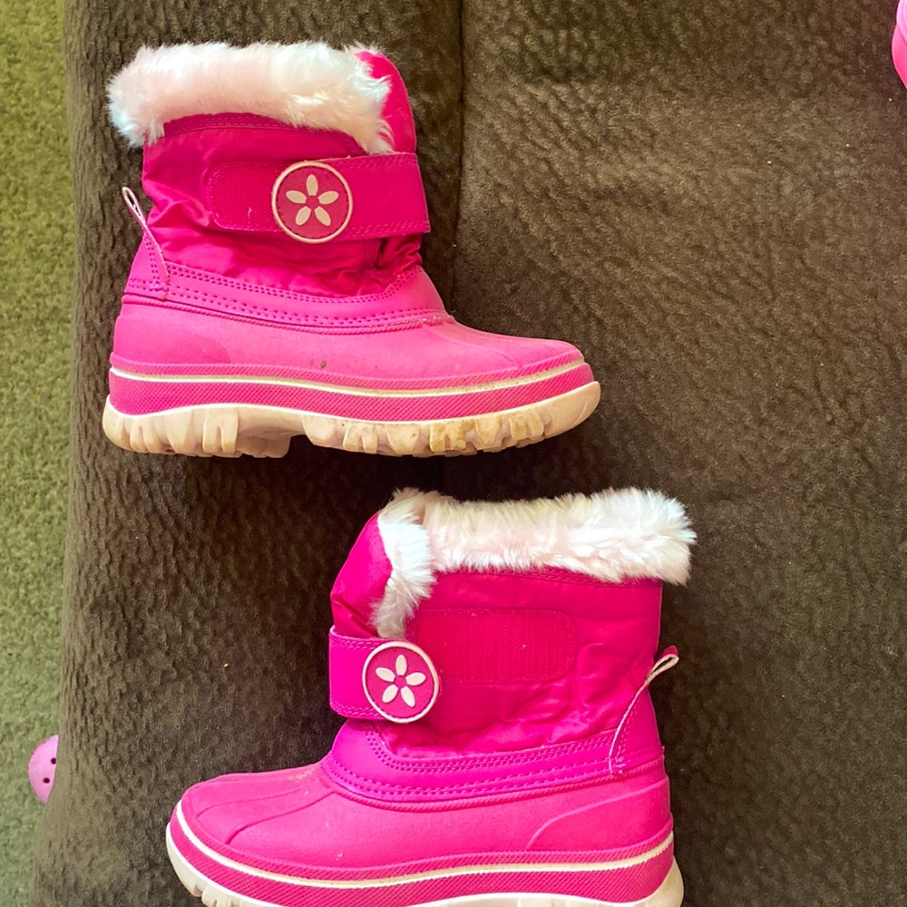 Girls pink snow/rain boots
